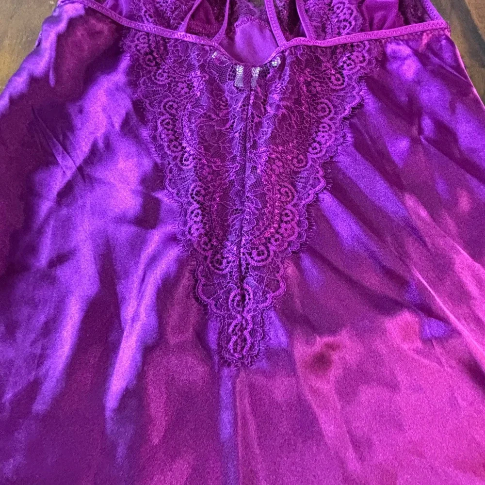 In Bloom by‎ Jonquil Magenta Purple Satin Lace Trim Strappy Back Chemise S